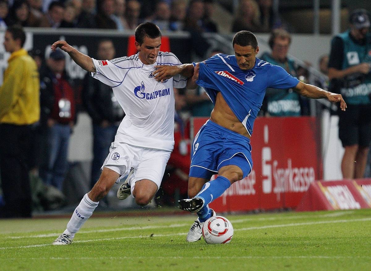 转折点！法兰克福豪取连胜，意大利杯赛前攻防权衡，引发热议，纪律约束更严格